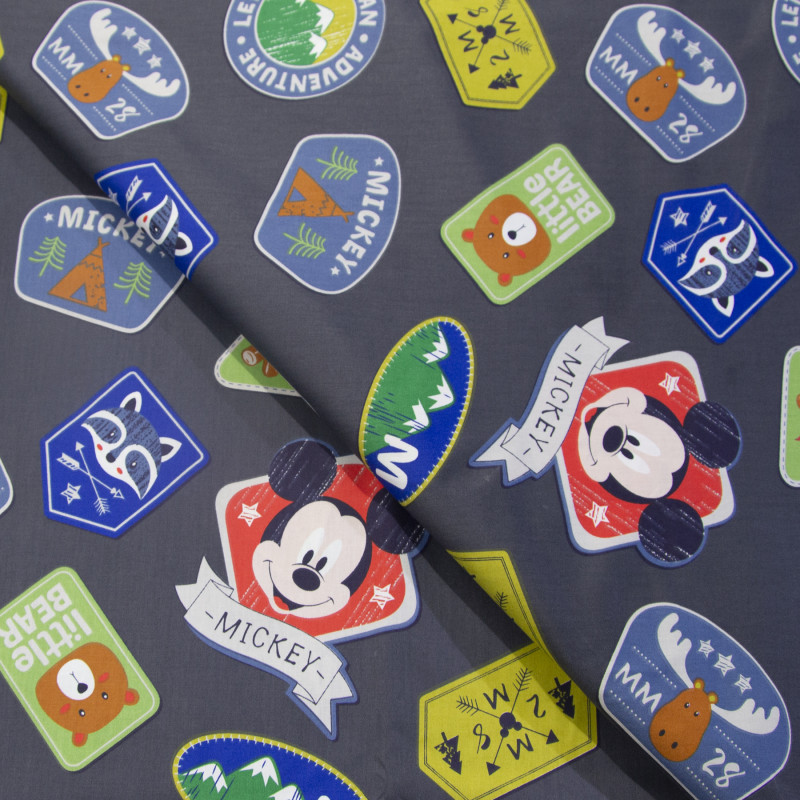Сатин (хлопковая ткань) Наклейки путешественника Mickey (ширина 160см, 120г/м2), м